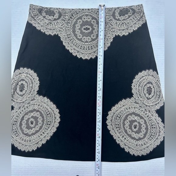 WOLFORD Black A-line magic skirt with Beige lace details - Picture 5 of 5